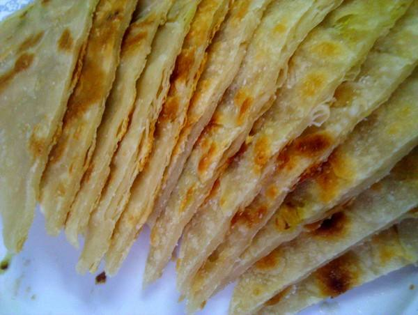 摆摊卖葱油饼挣钱吗，葱油饼技术哪里学